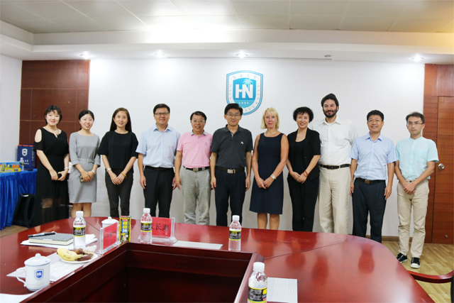 1499248573113681.jpg 联合管理委员会第一次会议4.jpg