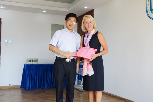 1499248299442710.jpg 联合管理委员会第一次会议1.jpg